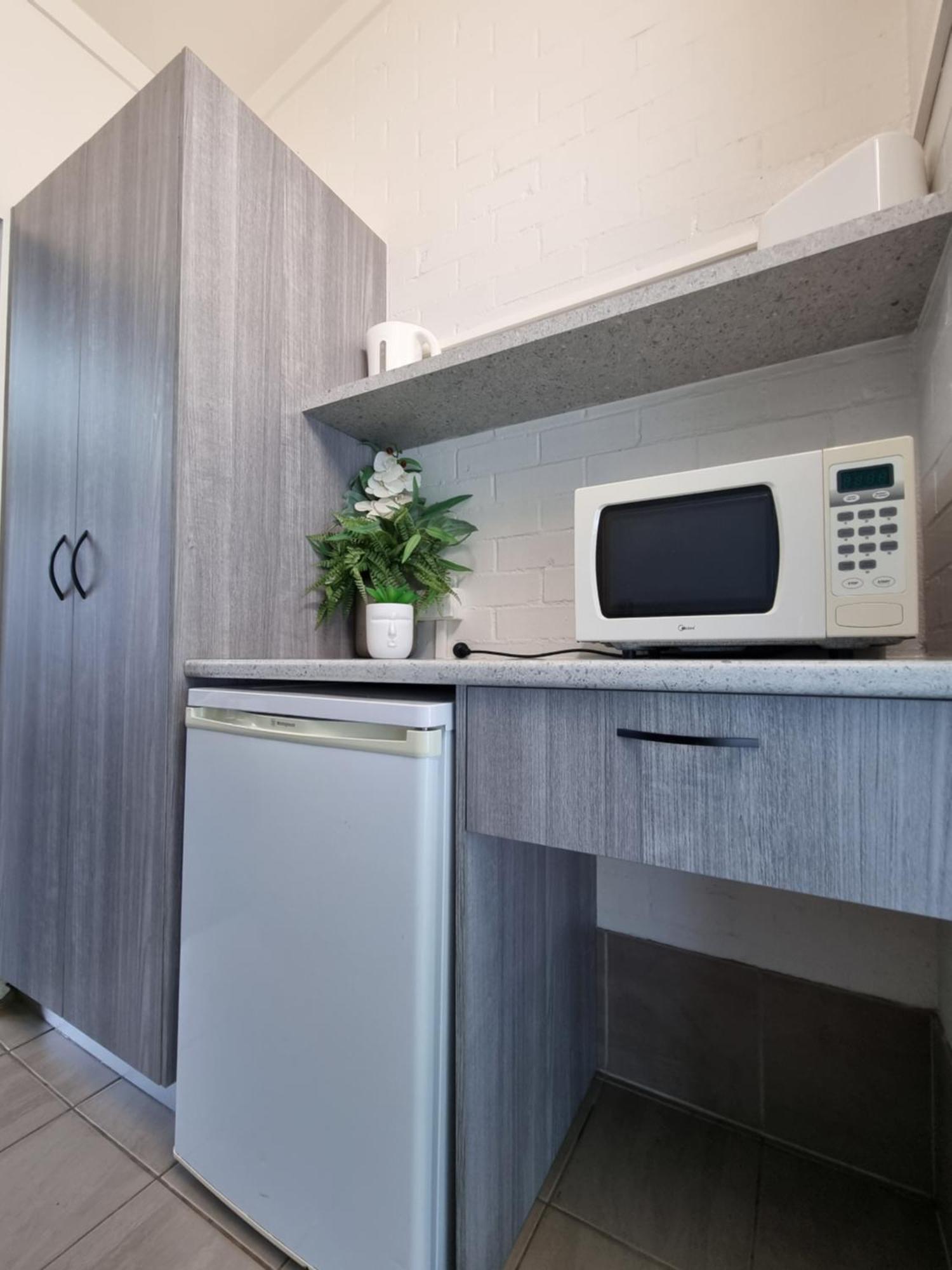 Y Motels Yarraman Екстериор снимка